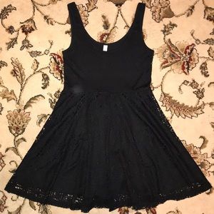 3/$28 Aéropostale Pattern Cut-out Mini Dress